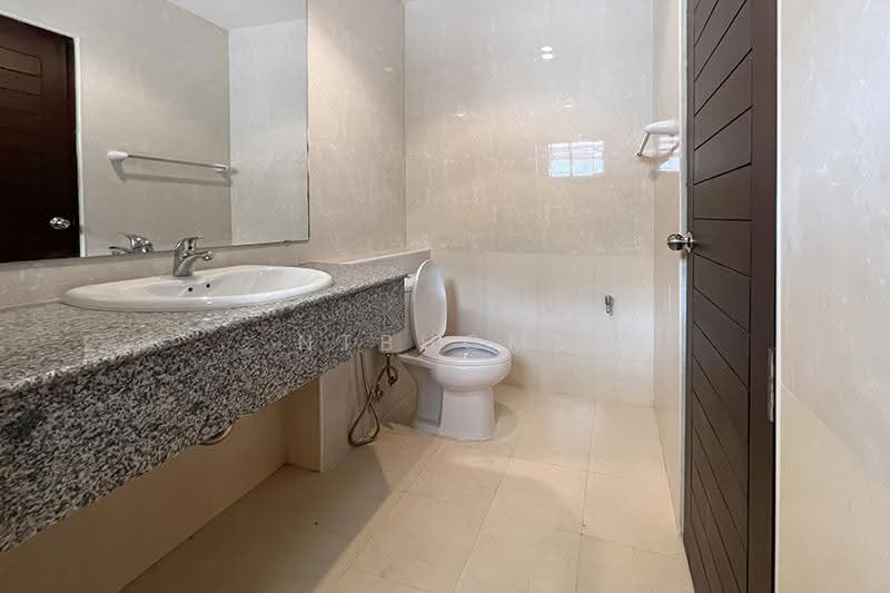 Baan Krisna Rama 5-Karnchanaphisek, Nonthaburi, Bang Khu Wiang, Bang Kruai, Nonthaburi, 3 Bedrooms, 250 sqm, Single Detached House For Sale, by NTBHOME, 500568303 - DDproperty.com