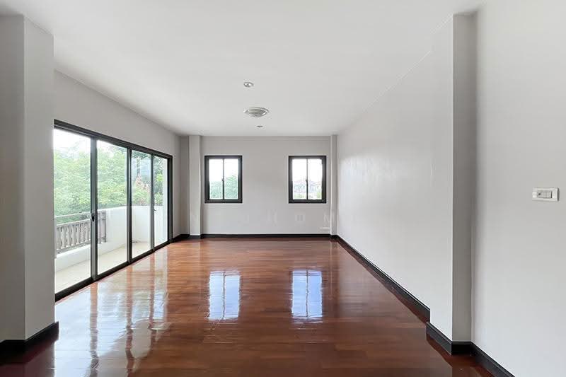 Baan Krisna Rama 5-Karnchanaphisek, Nonthaburi, Bang Khu Wiang, Bang Kruai, Nonthaburi, 3 Bedrooms, 250 sqm, Single Detached House For Sale, by NTBHOME, 500568303 - DDproperty.com