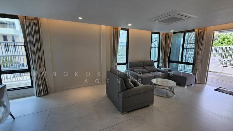Klang Nivas 49, Bangkok, Khlong Tan Nua, Watthana, Bangkok, 3 Bedrooms, 230 sqm, Townhouse For Rent, by BANGKOK PROPERTY AGENTS, 500568310 - DDproperty.com