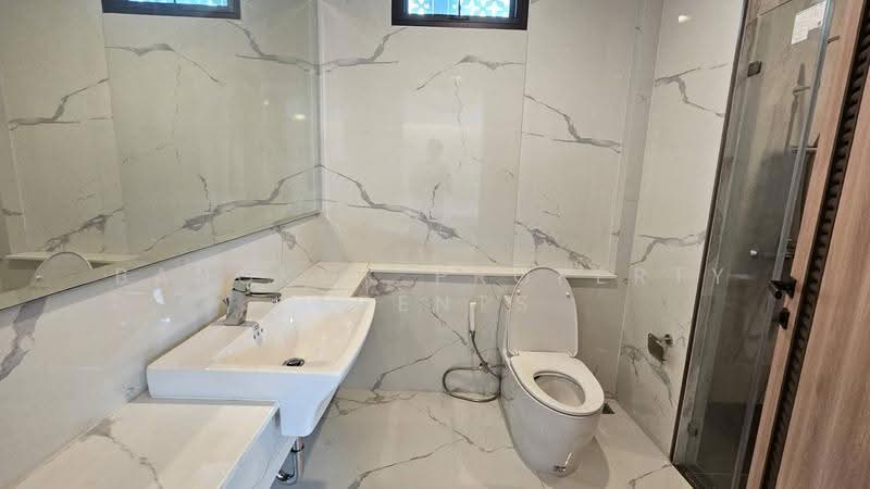 Klang Nivas 49, Bangkok, Khlong Tan Nua, Watthana, Bangkok, 3 Bedrooms, 230 sqm, Townhouse For Rent, by BANGKOK PROPERTY AGENTS, 500568310 - DDproperty.com