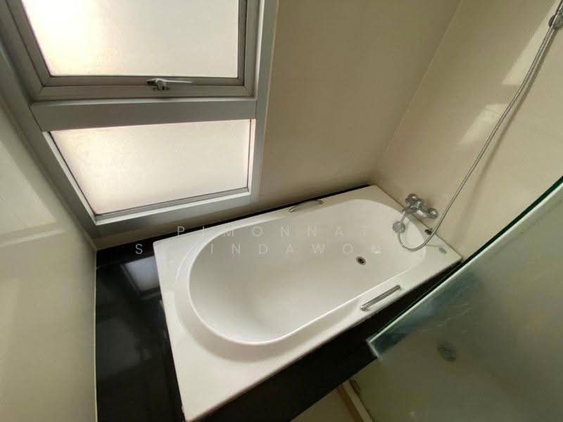 Nusasiri Grand, Bangkok, Soi Sukhumvit 42, Phra Kanong, Khlong Toei, Bangkok, 2 Bedrooms, 124 sqm, Condo For Rent, by Pimonnat Sujindawong, 500568403 - DDproperty.com