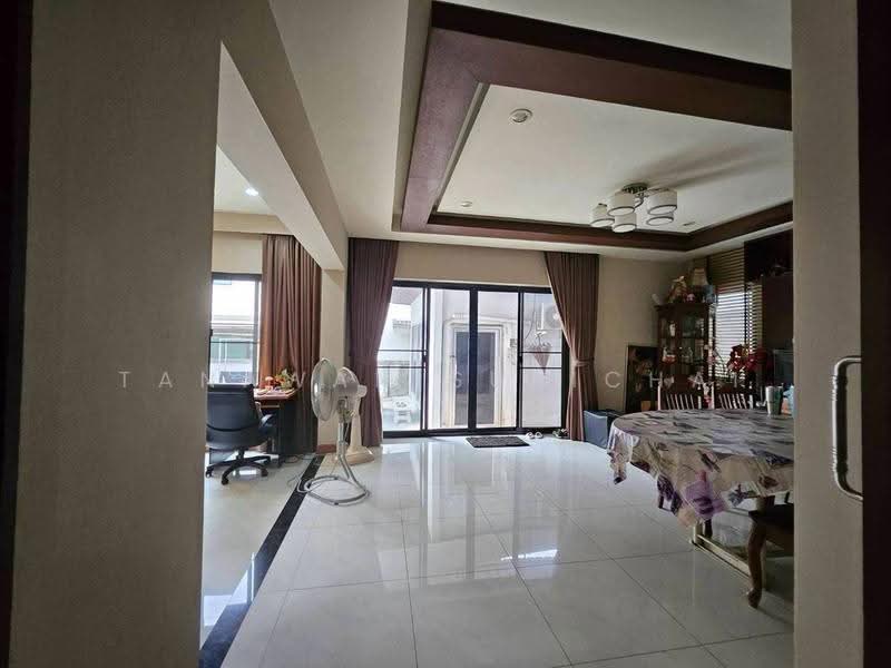 บ้าน 3-ห้องนอน, ชลบุรี, สุรศักดิ์, ศรีราชา, ชลบุรี, 200 ตร.ม., บ้านเดี่ยว ขาย, โดย Tanawan Surichai, 500568431 - DDproperty.com