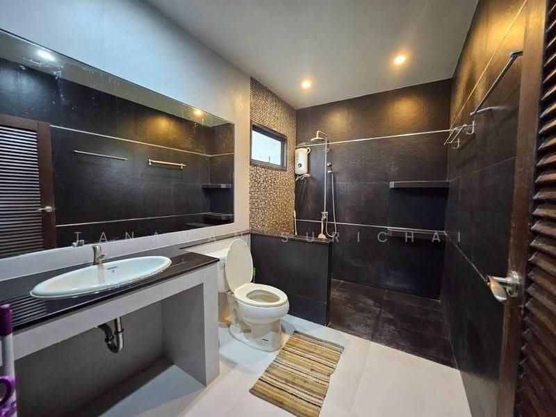 3-BR House, Chon Buri (Pattaya), Surasak, Si Racha, Chon Buri (Pattaya), 3 Bedrooms, 200 sqm, Single Detached House For Sale, by Tanawan Surichai, 500568431 - DDproperty.com