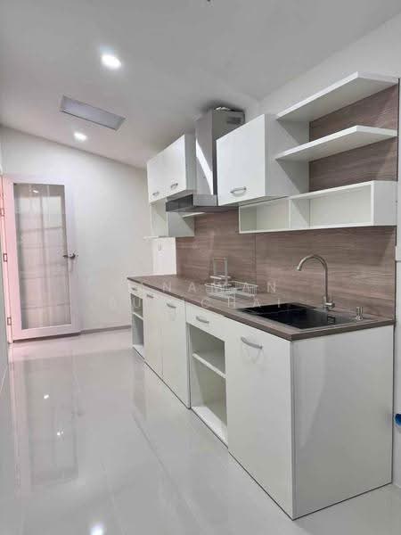 3-BR House, Chon Buri (Pattaya), Nong Pla Lai, Bang Lamung (Pattaya), Chon Buri (Pattaya), 3 Bedrooms, 150 sqm, Single Detached House For Sale, by Tanawan Surichai, 500568453 - DDproperty.com