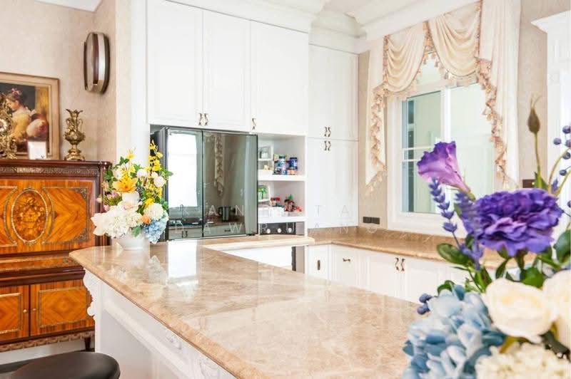 Single House Din Daeng, Bangkok, Din Daeng, Bangkok, 5 Bedrooms, 1,200 sqm, Single Detached House For Sale, by Kanrutai Dawruang, 500568463 - DDproperty.com