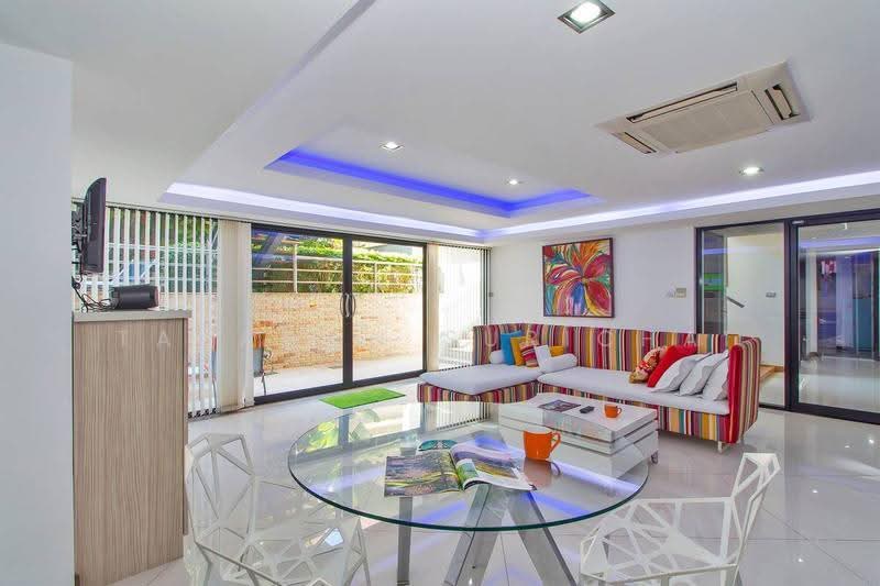 4-BR Villa, Chon Buri (Pattaya), Nong Pru, Bang Lamung (Pattaya), Chon Buri (Pattaya), 4 Bedrooms, 650 sqm, Villa For Sale, by Tanawan Surichai, 500568493 - DDproperty.com
