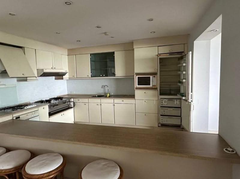 Sunrise Beach Resort & Residence, Chon Buri (Pattaya), 36 Pratumnak, Na Chom Thian, Sattahip, Chon Buri (Pattaya), 3 Bedrooms, 366 sqm, Condo For Sale, by Tanawan Surichai, 500568509 - DDproperty.com