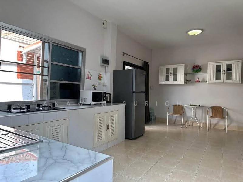 3-BR House, Chon Buri (Pattaya), Nong Pla Lai, Bang Lamung (Pattaya), Chon Buri (Pattaya), 3 Bedrooms, 263 sqm, Single Detached House For Sale, by Tanawan Surichai, 500568526 - DDproperty.com