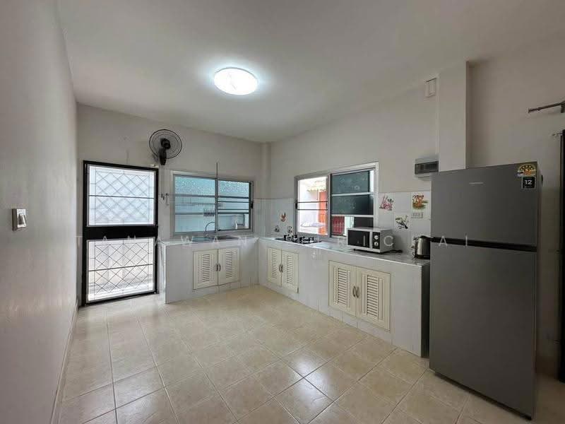 3-BR House, Chon Buri (Pattaya), Nong Pla Lai, Bang Lamung (Pattaya), Chon Buri (Pattaya), 3 Bedrooms, 263 sqm, Single Detached House For Sale, by Tanawan Surichai, 500568526 - DDproperty.com