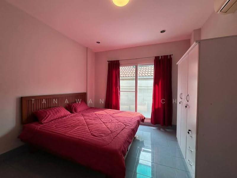 3-BR House, Chon Buri (Pattaya), Nong Pla Lai, Bang Lamung (Pattaya), Chon Buri (Pattaya), 3 Bedrooms, 263 sqm, Single Detached House For Sale, by Tanawan Surichai, 500568526 - DDproperty.com