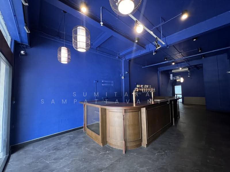 อาคารให้เช่า สีลม สุรวงส์ : Building for rent Silom, Surawong, กรุงเทพ, สุริยวงศ์, บางรัก, กรุงเทพ, 130 ตร.ม., ตึกแถว-อาคารพาณิชย์ ให้เช่า, โดย Sumitara Sampattavanija, 500568540 - DDproperty.com