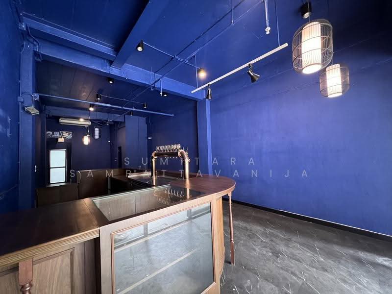 อาคารให้เช่า สีลม สุรวงส์ : Building for rent Silom, Surawong, กรุงเทพ, สุริยวงศ์, บางรัก, กรุงเทพ, 130 ตร.ม., ตึกแถว-อาคารพาณิชย์ ให้เช่า, โดย Sumitara Sampattavanija, 500568540 - DDproperty.com