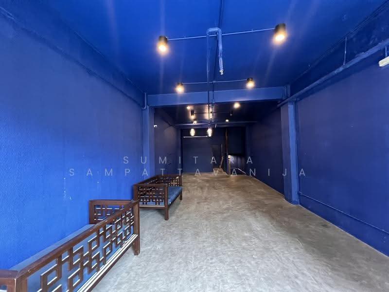 Building for rent Silom, Surawong, Bangkok, Suriyawong, Bang Rak, Bangkok, , 130 sqm, Shophouse For Rent, by Sumitara Sampattavanija, 500568540 - DDproperty.com
