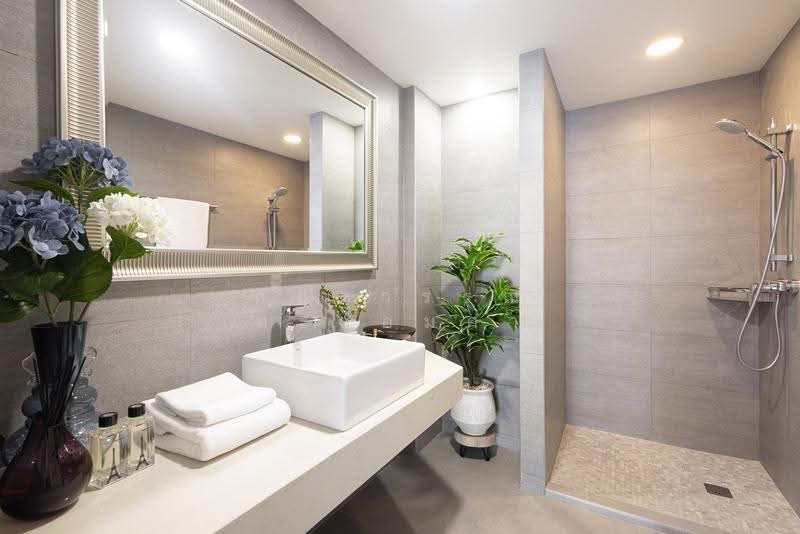 Sukhumvit Suite : สุขุมวิท สวีท, กรุงเทพ, 19 ซอยสุขุมวิท 13, คลองเตยเหนือ, วัฒนา, กรุงเทพ, 200 ตร.ม., คอนโด ให้เช่า, โดย กฤตวรรณ ทะลอมคำ, 500568570 - DDproperty.com