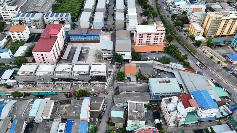 ที่ดินสาธุประดิษฐ์ 45 พร้อมสิ่งปลูกสร้าง สามารถแบ่งแปลงได้, Bangkok, Chong Nonsi, Yan Nawa, Bangkok, , 944 sqm, Land For Sale, by Manat Kunphanphaichit, 500568581 - DDproperty.com
