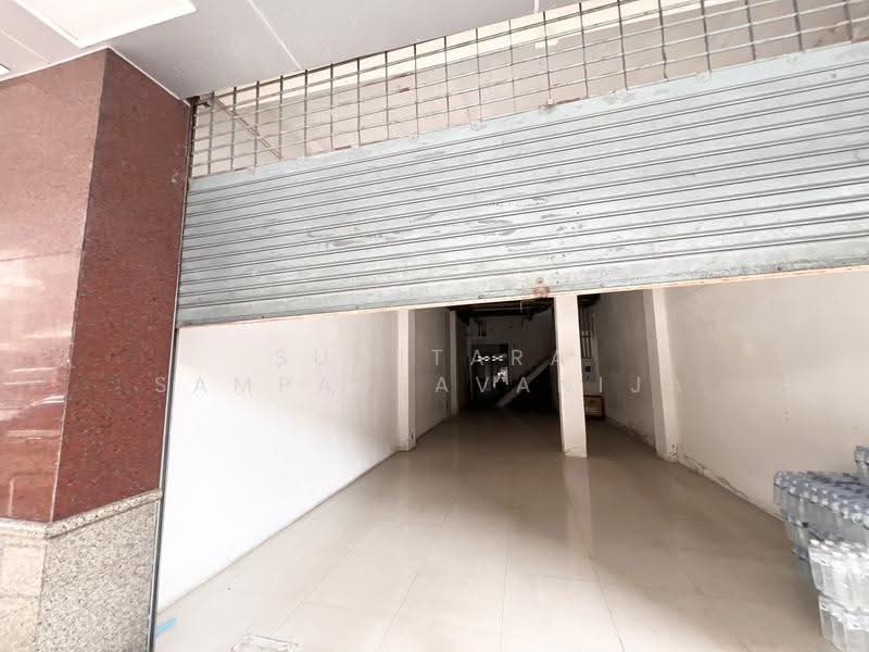 พื้นที่ให้เช่า สีลม สุรวงศ์ : Space for rent Silom, Surawong, กรุงเทพ, สุริยวงศ์, บางรัก, กรุงเทพ, 130 ตร.ม., พื้นที่ขายของ ให้เช่า, โดย Sumitara Sampattavanija, 500568650 - DDproperty.com
