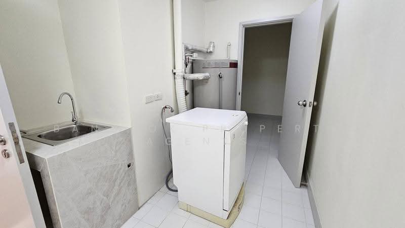 Royal Residence Park, Bangkok, 99 Royal Resident Park Lumphini, Lumphini, Pathum Wan, Bangkok, 3 Bedrooms, 220 sqm, Condo For Rent, by BANGKOK PROPERTY AGENTS, 500568676 - DDproperty.com