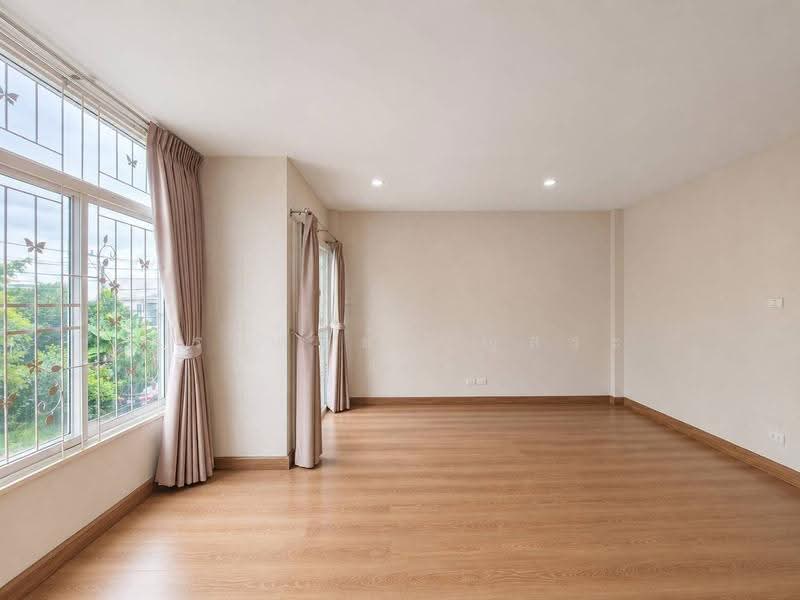 The Park at Fashion, Bangkok, Ratchada-Ramintra Road, Khan Na Yao, Bangkok, 2 Bedrooms, 100 sqm, Townhouse For Sale, by กรกฤตย์ บุญสระ, 500568693 - DDproperty.com