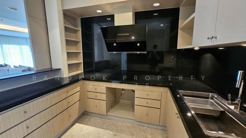 Royal Residence Park, Bangkok, 99 Royal Resident Park Lumphini, Lumphini, Pathum Wan, Bangkok, 3 Bedrooms, 230 sqm, Condo For Rent, by BANGKOK PROPERTY AGENTS, 500568703 - DDproperty.com