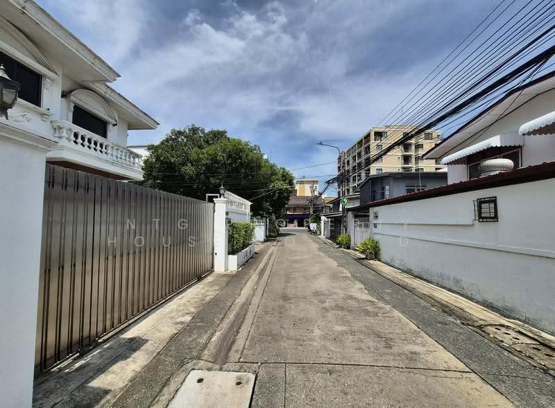 บ้านเดี่ยว ซอยสบายใจ ใกล้mrtสุทธิสาร, กรุงเทพ, สามเสนนอก, ห้วยขวาง, กรุงเทพ, 220 ตร.ม., บ้านเดี่ยว ให้เช่า, โดย NTG Property House Co.,Ltd., 500568825 - DDproperty.com