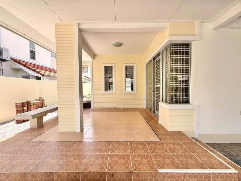 Newly renovated detached house in Suan View Khao Village, near Chonburi city, Chon Buri (Pattaya), Huai Kapi, Muang Chon Buri, Chon Buri (Pattaya), 3 Bedrooms, 225 sqm, Single Detached House For Sale, by A House Property Co.,Ltd., 500568835 - DDproperty.com