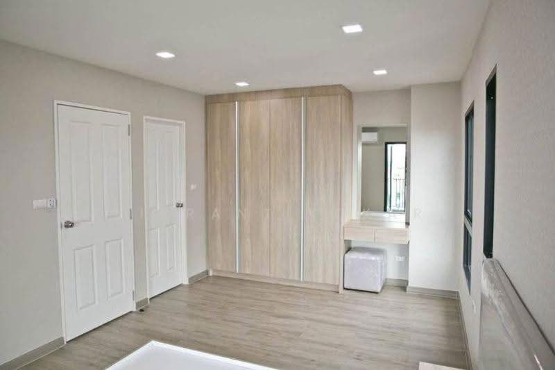 S-Fifty Condominium, Chon Buri (Pattaya), S Pattaya Rd, Nong Pru, Bang Lamung (Pattaya), Chon Buri (Pattaya), 1 Bedroom, 45 sqm, Condo For Sale, by Vikrant Kokar, 500568870 - DDproperty.com