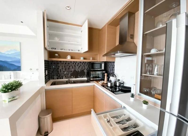 The Emporio Place, Bangkok, 93 Soi Sukhumvit 24, Sukhumvit Road, Khong Tan, Khlong Toei, Bangkok, 2 Bedrooms, 108 sqm, Condo For Sale, by Teeranop Inchan, 500568977 - DDproperty.com