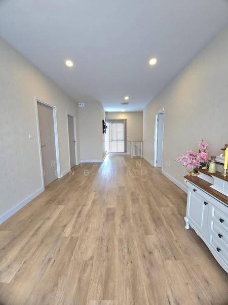 undefined, Bangkok, Khlong Song Ton Nun, Lat Krabang, Bangkok, 4 Bedrooms, 273 sqm, Single Detached House For Rent, by Ratchanon Songthammakul, 500569008 - DDproperty.com
