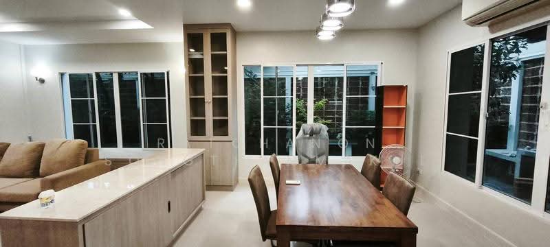 Baan Klang Krung The Nice Ratchavipha, Bangkok, 2 Kamphaeng Phet Road, Lat Yao, Chatuchak, Bangkok, 3 Bedrooms, 296 sqm, Single Detached House For Rent, by Ratchanon Songthammakul, 500569028 - DDproperty.com