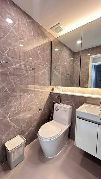 Mazarine Ratchayothin, Bangkok, Soi Phahonyothin 30, Phahonyothin Road, Chan Kasem, Chatuchak, Bangkok, 2 Bedrooms, 49 sqm, Condo For Rent, by Ratchanon Songthammakul, 500569035 - DDproperty.com