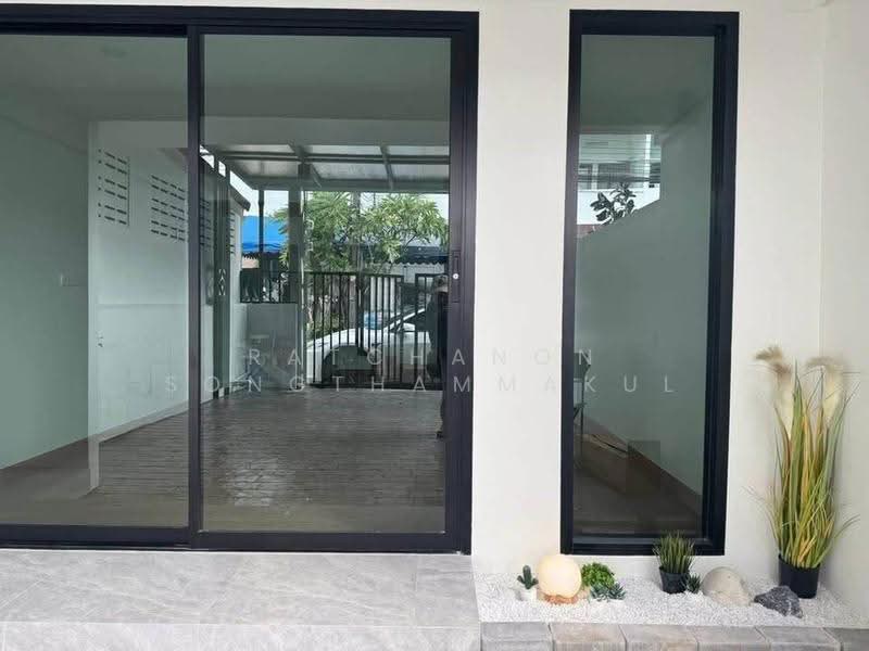 3-BR Townhouse, Bangkok, Lat Phrao, Bangkok, 3 Bedrooms, 204 sqm, Townhouse For Sale, by Ratchanon Songthammakul, 500569077 - DDproperty.com