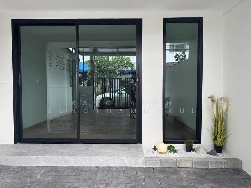 ทาวน์เฮ้าส์ 3-ห้องนอน, กรุงเทพ, ลาดพร้าว, กรุงเทพ, 204 ตร.ม., ทาวน์เฮ้าส์ ขาย, โดย Ratchanon Songthammakul, 500569077 - DDproperty.com