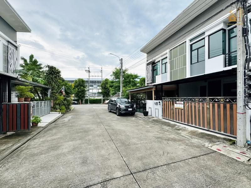 The Trust Ratchaphruek-Rattanathibet, Nonthaburi, Soi Yothathikan 2023, Bang Rak Yai, Bang Bua Thong, Nonthaburi, 4 Bedrooms, 130 sqm, Townhouse For Sale, by ณัฐพล ชือไพเวสน์, 500569137 - DDproperty.com