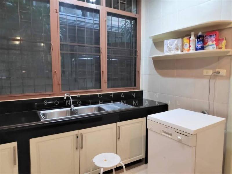 Baan Sansiri Sukhumvit 67, Bangkok, 32 Soi Sukhumvit 67, Phra Kanong Nua, Watthana, Bangkok, 4 Bedrooms, 450 sqm, Single Detached House For Rent, by Ratchanon Songthammakul, 500569138 - DDproperty.com
