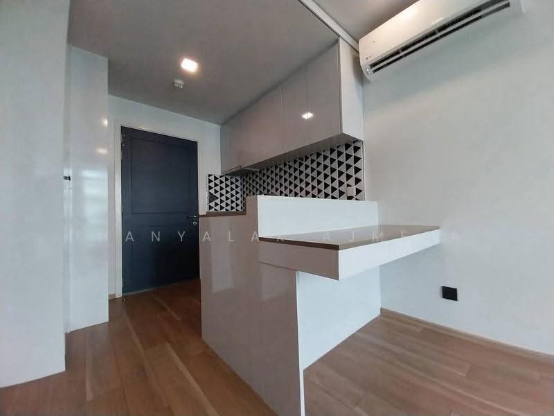Maestro 01 Sathorn-Yenakat, Bangkok, 14 Yen Akat Road, Thung Maha Mek, Sathon, Bangkok, 1 Bedroom, 34 sqm, Condo For Sale, by Thanyalak Ajmera, 500569192 - DDproperty.com