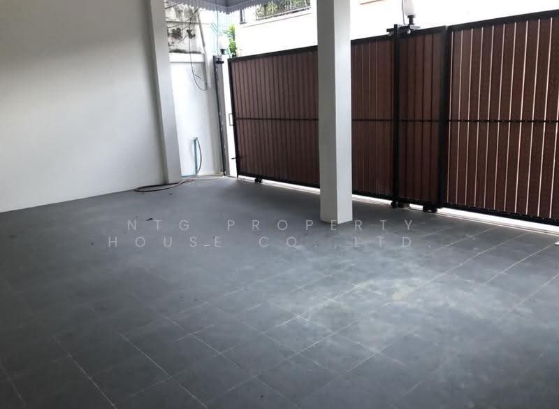 บ้านใกล้ รถไฟฟ้า สะพานควาย, Bangkok, Samsen Nai, Phaya Thai, Bangkok, 3 Bedrooms, 250 sqm, Single Detached House For Rent, by NTG Property House Co.,Ltd., 500569193 - DDproperty.com
