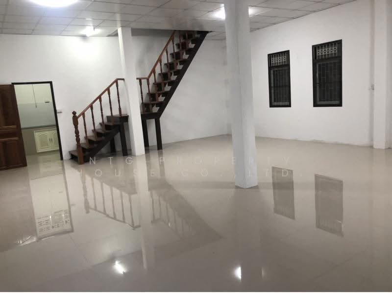 บ้านใกล้ รถไฟฟ้า สะพานควาย, Bangkok, Samsen Nai, Phaya Thai, Bangkok, 3 Bedrooms, 250 sqm, Single Detached House For Rent, by NTG Property House Co.,Ltd., 500569193 - DDproperty.com