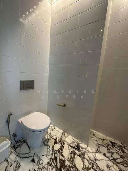 The Ritz-Carlton Residences, bangkok, 114 Narathiwat Ratchanakarin Road, Silom, Bang Rak, Bangkok, 3 Bedrooms, 211 sqm, Condo For Sale, by Thanyalak Ajmera, 500569241 - DDproperty.com