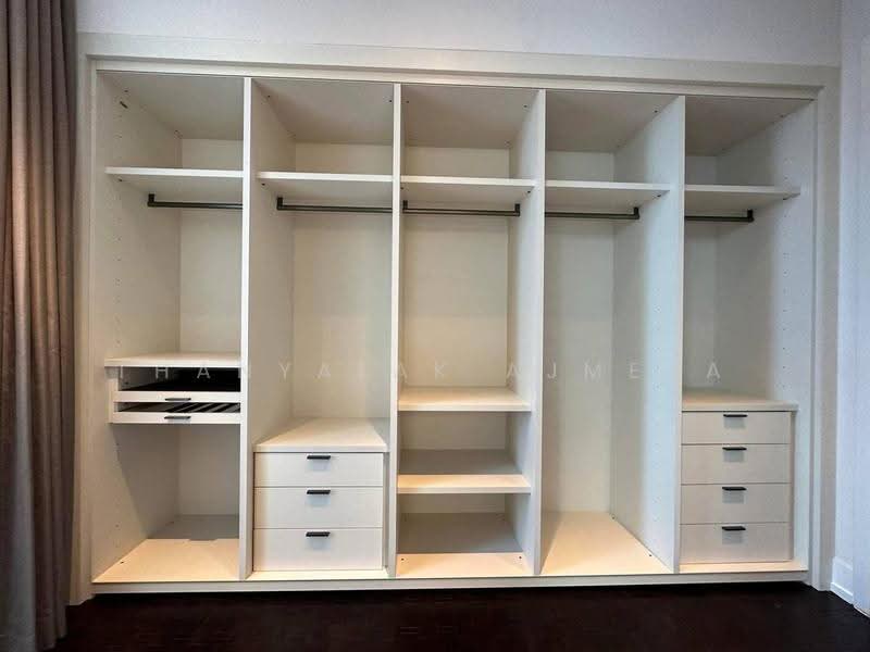The Ritz-Carlton Residences, bangkok, 114 Narathiwat Ratchanakarin Road, Silom, Bang Rak, Bangkok, 3 Bedrooms, 211 sqm, Condo For Sale, by Thanyalak Ajmera, 500569241 - DDproperty.com