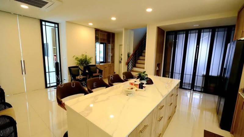 Centro Ramindra-Chatuchot, Bangkok, 4 Kanchanaphisek Road, O-Ngoen, Sai Mai, Bangkok, 4 Bedrooms, 330 sqm, Single Detached House For Sale, by NTG Property House Co.,Ltd., 500569281 - DDproperty.com