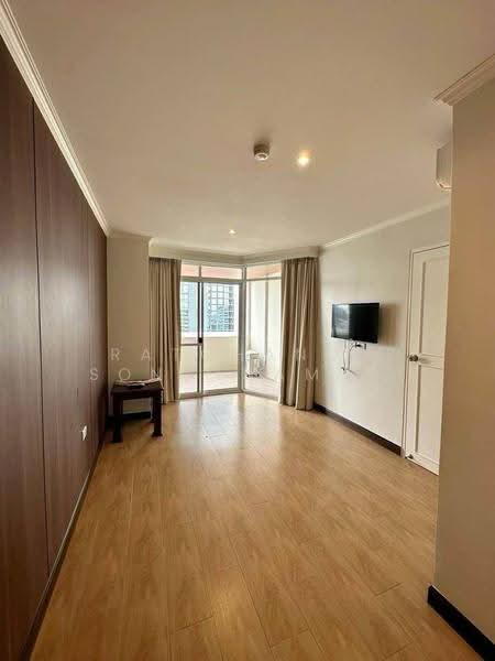 Newton Tower, Bangkok, Soi Sukhumvit 6, Khlong Toei, Bangkok, 3 Bedrooms, 190 sqm, Condo For Rent, by Ratchanon Songthammakul, 500569297 - DDproperty.com