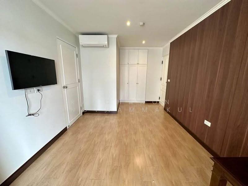Newton Tower, Bangkok, Soi Sukhumvit 6, Khlong Toei, Bangkok, 3 Bedrooms, 190 sqm, Condo For Rent, by Ratchanon Songthammakul, 500569297 - DDproperty.com