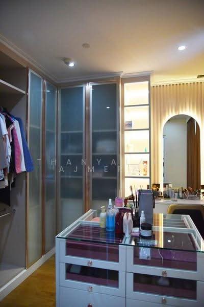 Watermark Chaophraya, Bangkok, Soi Charoennakorn 39-41, Charoennakorn Road, Bang Lam Phu Lang, Khlong San, Bangkok, 4 Bedrooms, 284 sqm, Condo For Sale, by Thanyalak Ajmera, 500569314 - DDproperty.com