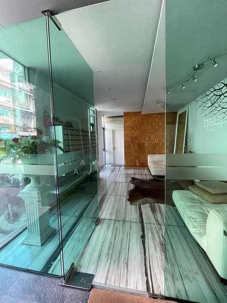Quad Sathon, Bangkok, 70 Soi Narathiwat Ratchanakarin 6, Yan Nawa, Sathon, Bangkok, Studio, 25 sqm, Condo For Sale, by Thanyalak Ajmera, 500569318 - DDproperty.com