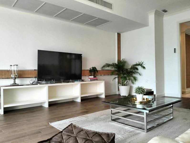 Wilshire Condominium, Bangkok, 80 Soi Sukhimvit 22, Khlong Toei, Bangkok, 4 Bedrooms, 303 sqm, Condo For Rent, by Thanyalak Ajmera, 500569364 - DDproperty.com