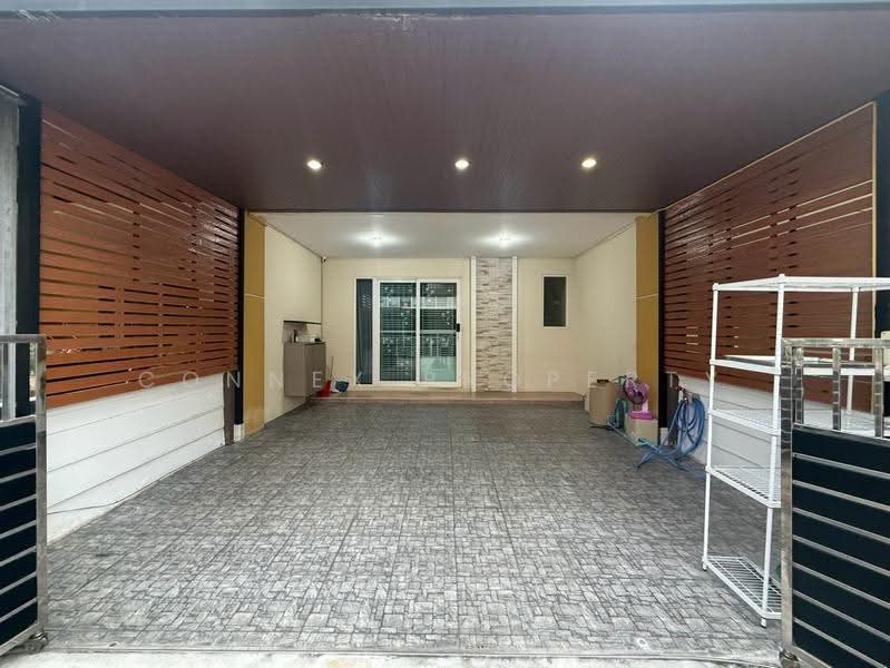 Golden Town Watcharapol-Sukhapiban 5, Bangkok, Sukhaphiban 5 Road, O-Ngoen, Sai Mai, Bangkok, 4 Bedrooms, 131 sqm, Townhouse For Rent, by Connex Property, 500569427 - DDproperty.com
