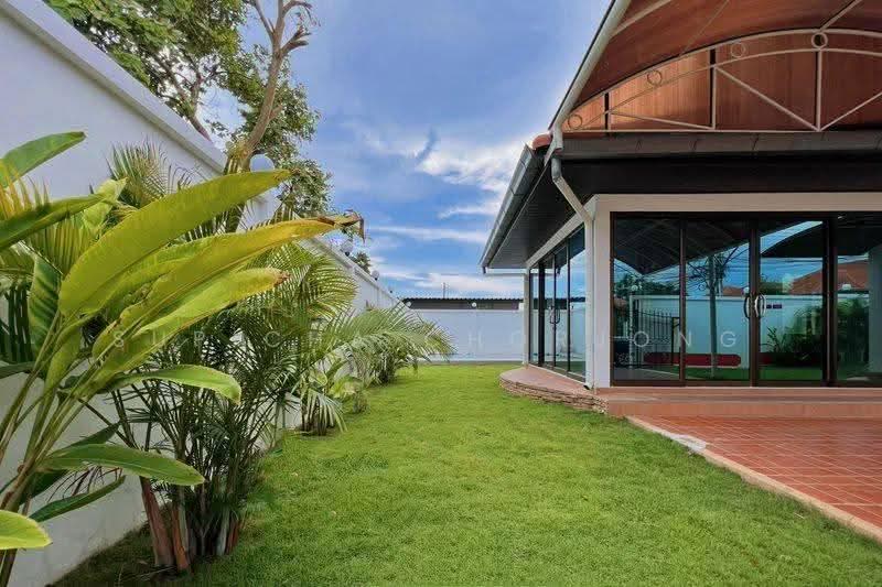Royal View Village, Chon Buri (Pattaya), Soi Royal View Village, Nong Pru, Bang Lamung (Pattaya), Chon Buri (Pattaya), 4 Bedrooms, 220 sqm, Single Detached House For Sale, by Supicha Chorjong, 500569441 - DDproperty.com