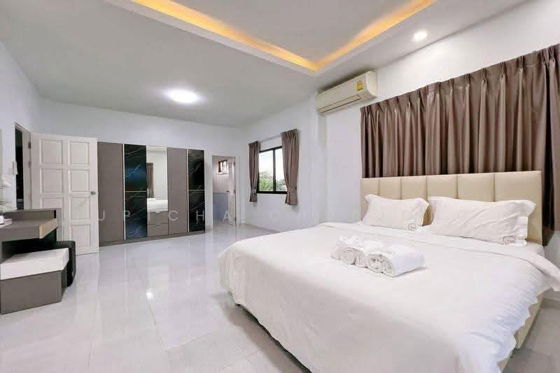 Royal View Village, Chon Buri (Pattaya), Soi Royal View Village, Nong Pru, Bang Lamung (Pattaya), Chon Buri (Pattaya), 4 Bedrooms, 220 sqm, Single Detached House For Sale, by Supicha Chorjong, 500569441 - DDproperty.com