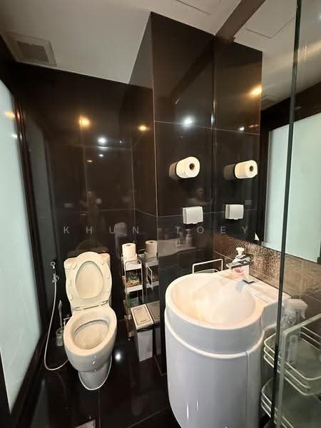 Rhythm Sukhumvit 36-38, Bangkok, 55 Soi Sukhumvit 36, Sukhumvit Road, Phra Kanong, Khlong Toei, Bangkok, 1 Bedroom, 25 sqm, Condo For Rent, by Khun Toey เตย, 500569457 - DDproperty.com