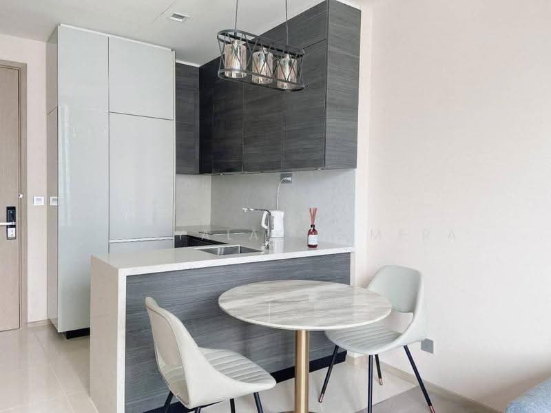 The Esse Asoke, Bangkok, 333 Soi Sukhumvit 21, Sukhumvit Road, Khlongtoei Nua, Watthana, Bangkok, 1 Bedroom, 46 sqm, Condo For Rent, by Thanyalak Ajmera, 500569546 - DDproperty.com